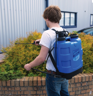 Rugspuit kunststof met zijzwengel, 20-liter